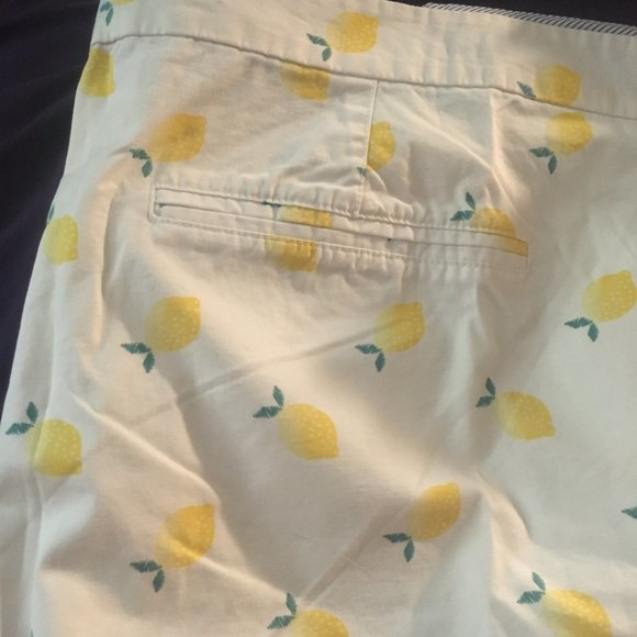 (2/$35) White chino lemon pattern shorts (cotton) - Picture 3 of 6